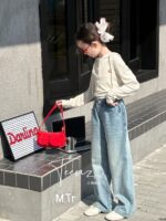 Quần jean dài túi đắp ren - Ảnh 2